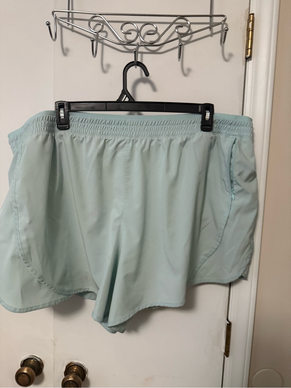 tek gear mint athletic shorts with side zip pocket